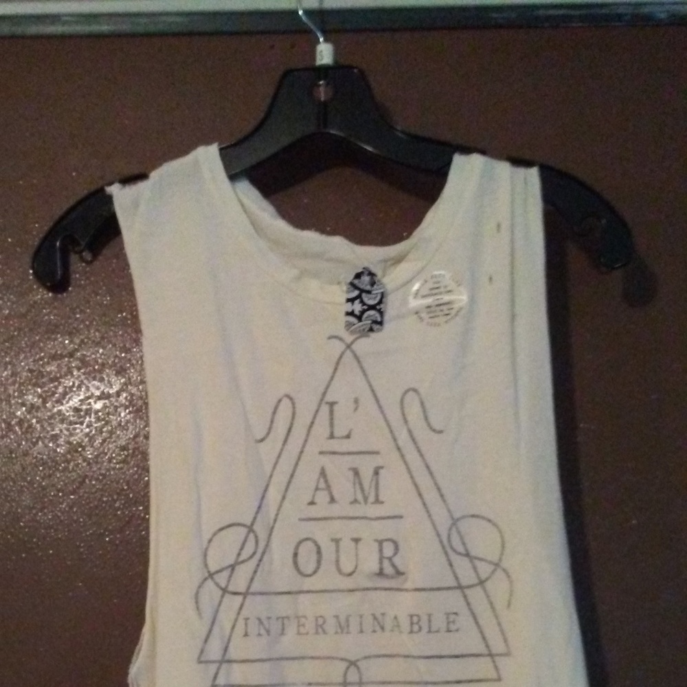 knot sisters muscle tee